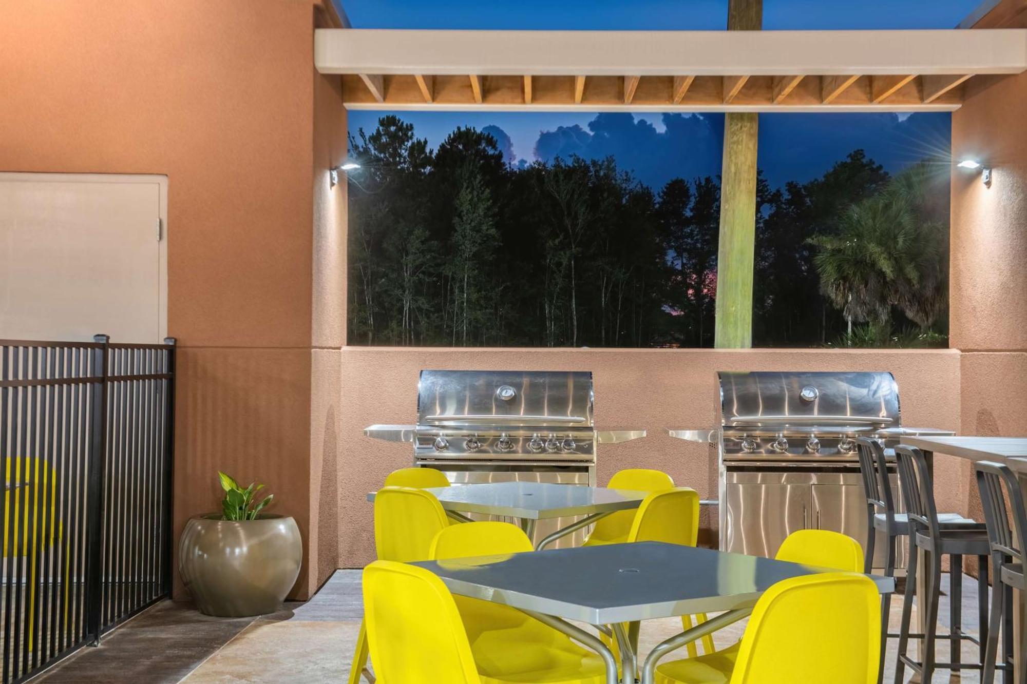 Home2 Suites By Hilton Kingsland Exterior photo